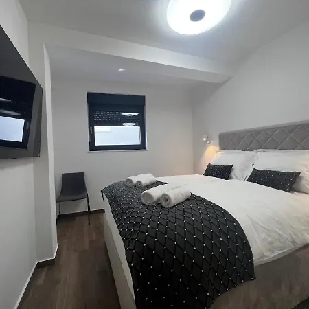 White Pearl - New Grebastica