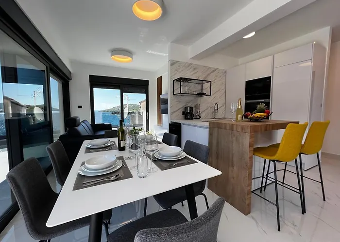 White Pearl - New * Grebaštica